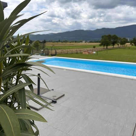 Villa Biser Gacke Sinac Buitenkant foto